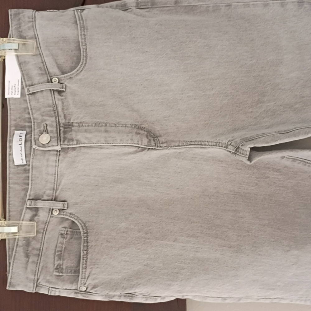 Gray Women's Loft Kick Crop Jeans, New With Tag - Picture 2 of 10